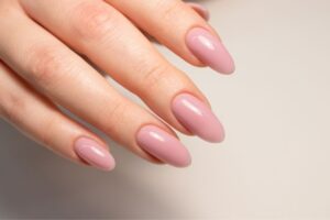 Leia mais sobre o artigo Melhor Esmalte Nude: Os 10 Tons Mais Elegantes para Qualquer Ocasião